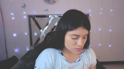 Snapshot of alfresii_rivera chatting on 10/23/25, 02:22 Carolina Join The Fan Club online show from 10/23/25, 02:22