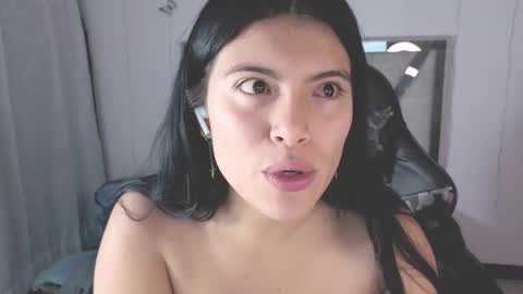 Snapshot of alfresii_rivera chatting on 10/25/25, 01:46 Carolina Join The Fan Club online show from 10/25/25, 01:46