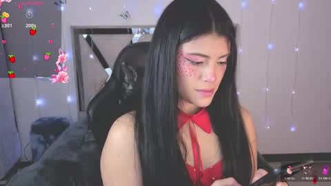 Snapshot of alfresii_rivera chatting on 11/01/25, 02:13 Carolina Join The Fan Club online show from 11/01/25, 02:13