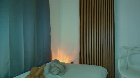 Alia  online show from 04/24/26, 12:46