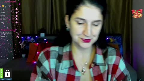 Snapshot of alianna_solo_kiss chatting on 01/30/25, 12:27 Alianna online show from 01/30/25, 12:27