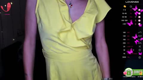 Snapshot of alianna_solo_kiss chatting on 02/07/25, 06:35 Alianna online show from 02/07/25, 06:35