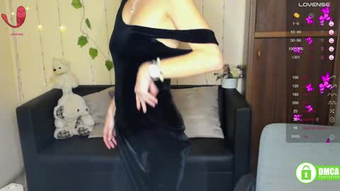 Snapshot of alianna_solo_kiss chatting on 02/07/25, 04:03 Alianna online show from 02/07/25, 04:03