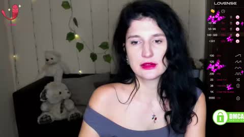 Snapshot of alianna_solo_kiss chatting on 02/12/25, 09:52 Alianna online show from 02/12/25, 09:52