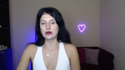Snapshot of alianna_solo_kiss chatting on 02/23/25, 09:44 Alianna online show from 02/23/25, 09:44