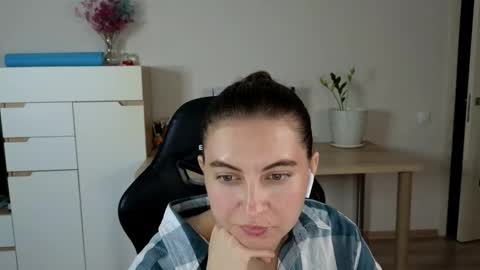 Alice online show from 10/10/25, 07:24