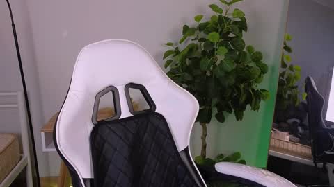 your Alice online show from 01/15/25, 09:41