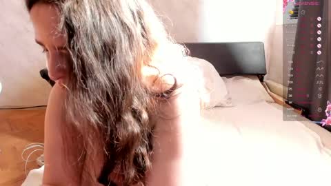 Snapshot of alice_allens chatting on 05/19/26, 04:19 Alice online show from 05/19/26, 04:19