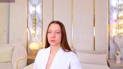 Snapshot of alice_charmy chatting on 03/02/25, 05:12 Alice in Wonderland online show from 03/02/25, 05:12