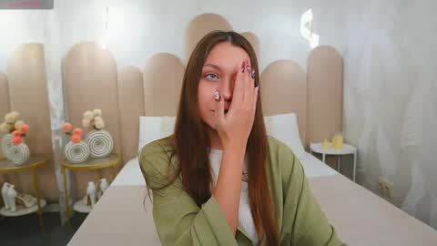 Alice in Wonderland  online show from 03/23/26, 03:49