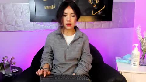  Alice Evans online show from 01/09/25, 12:30