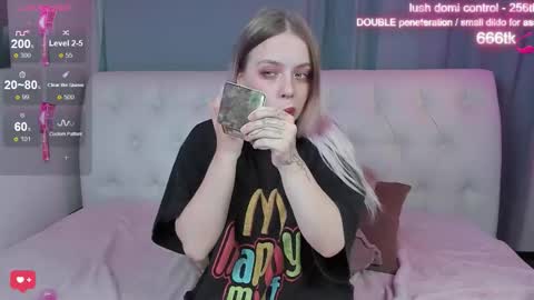 alice_halle online show from 10/20/25, 02:45