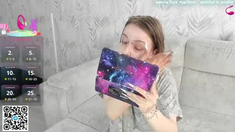 alice_halle online show from 04/08/26, 08:36