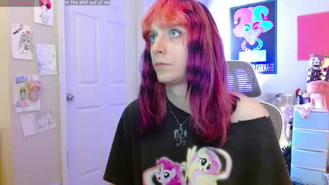 Snapshot of alice_hatchette chatting on 05/07/26, 08:25 Alice Hatchette online show from 05/07/26, 08:25