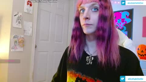 Snapshot of alice_hatchette chatting on 05/13/26, 04:26 Alice Hatchette online show from 05/13/26, 04:26