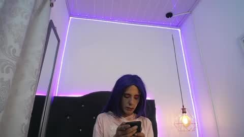 Snapshot of alice_hot_naughty chatting on 05/20/26, 06:47 Alice online show from 05/20/26, 06:47