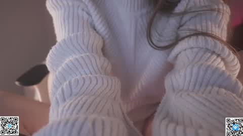 Snapshot of alice_kosmos chatting on 09/13/25, 10:09 Alice online show from 09/13/25, 10:09