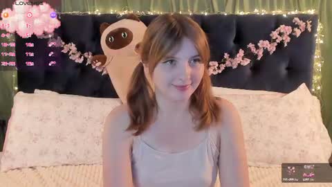 Snapshot of alice_langley chatting on 08/09/26, 11:15 Alice 3 online show from 08/09/26, 11:15