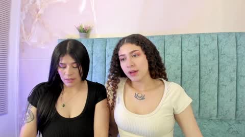 Snapshot of alice_martinez_ chatting on 01/15/25, 08:09 alice and amber online show from 01/15/25, 08:09