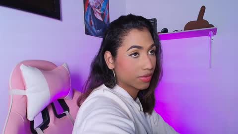 Snapshot of alice_massiel chatting on 01/03/25, 07:16 online show from 01/03/25, 07:16