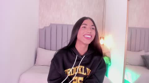 Snapshot of alice_massiel chatting on 01/31/25, 07:51 online show from 01/31/25, 07:51