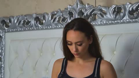 AliceMunro online show from 09/15/25, 03:06