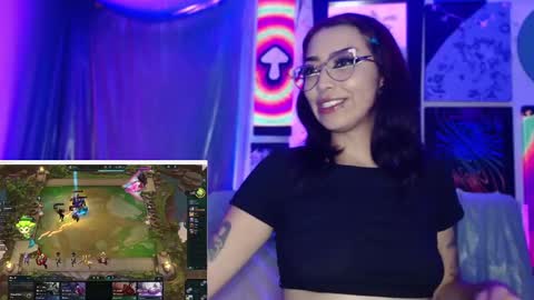 Snapshot of alice_phantom chatting on 01/31/25, 02:15      online show from 01/31/25, 02:15