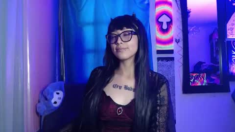 Snapshot of alice_phantom chatting on 09/28/25, 09:42      online show from 09/28/25, 09:42