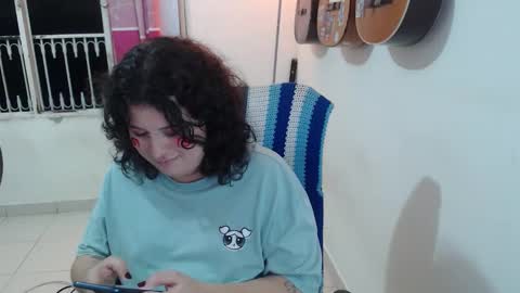 Snapshot of alice_psilocybe_sabina420 chatting on 10/11/25, 04:01 Alicia Aldara online show from 10/11/25, 04:01