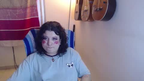 Snapshot of alice_psilocybe_sabina420 chatting on 10/15/25, 05:40 Alicia Aldara online show from 10/15/25, 05:40