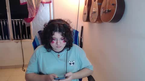 Snapshot of alice_psilocybe_sabina420 chatting on 10/16/25, 04:24 Alicia Aldara online show from 10/16/25, 04:24