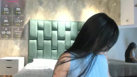 Snapshot of alice_rose5 chatting on 11/04/25, 04:11 Alice online show from 11/04/25, 04:11