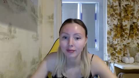 Alice smiles online show from 04/14/26, 10:32