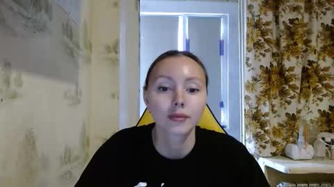 Alice smiles online show from 04/20/26, 11:57