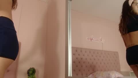 Sofia online show from 10/25/25, 01:51