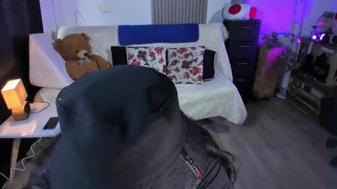 Alice online show from 02/24/25, 05:42