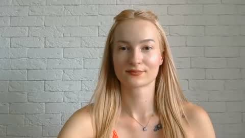 Snapshot of alice_sweet_01 chatting on 07/19/26, 11:03 Alice online show from 07/19/26, 11:03