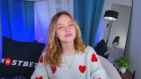 Snapshot of alice_tucci chatting on 12/11/24, 05:15 Alice online show from 12/11/24, 05:15