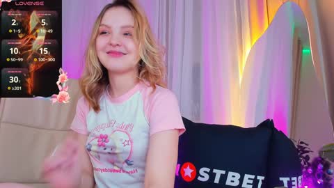 Snapshot of alice_tucci chatting on 12/14/24, 04:52 Alice online show from 12/14/24, 04:52