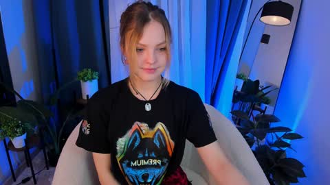 Snapshot of alice_tucci chatting on 01/14/25, 01:17 Alice online show from 01/14/25, 01:17