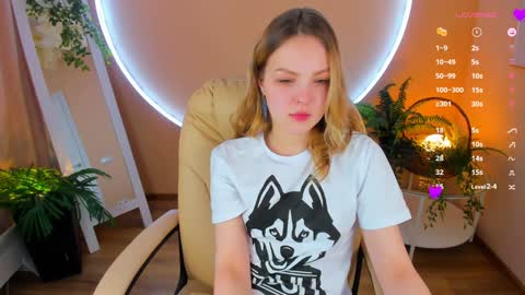 Snapshot of alice_tucci chatting on 02/05/25, 12:49 Alice online show from 02/05/25, 12:49