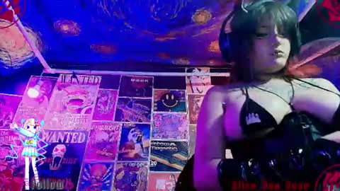 Snapshot of alice_von_rose chatting on 06/24/26, 04:55 alice_von_rose online show from 06/24/26, 04:55