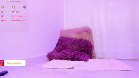 Alice  online show from 12/12/24, 02:37