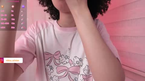 Snapshot of alice_wiinter chatting on 06/05/26, 06:13 Alice online show from 06/05/26, 06:13
