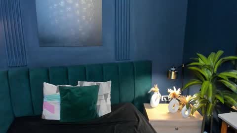 Snapshot of aliceandsia chatting on 09/19/25, 02:57 Alice and Asia online show from 09/19/25, 02:57