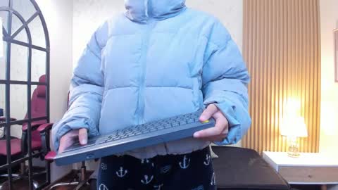 Alice and Asia online show from 04/19/26, 12:15