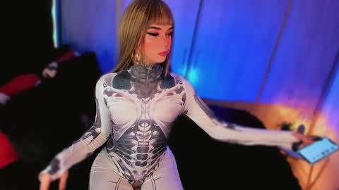 Snapshot of alicebby_bigcock19 chatting on 02/28/26, 07:48 Alice online show from 02/28/26, 07:48