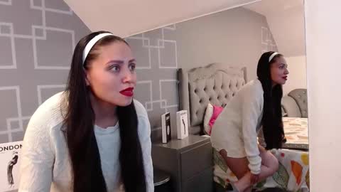 Snapshot of aliceblack7 chatting on 09/30/25, 11:59 aliceblack7 online show from 09/30/25, 11:59