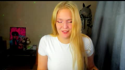 Snapshot of alicecaseyy chatting on 11/25/25, 02:17 AliceCasey online show from 11/25/25, 02:17