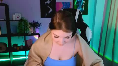 Snapshot of alicechanell chatting on 05/22/26, 04:19 alicechanell online show from 05/22/26, 04:19